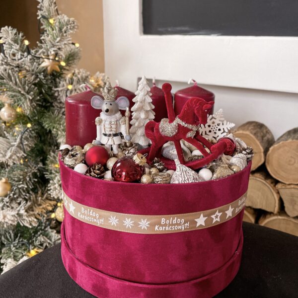 Bordó bársony egér katonás adventi box Adventi Koszorúk, Boxok Bordó bársony egér katonás adventi box