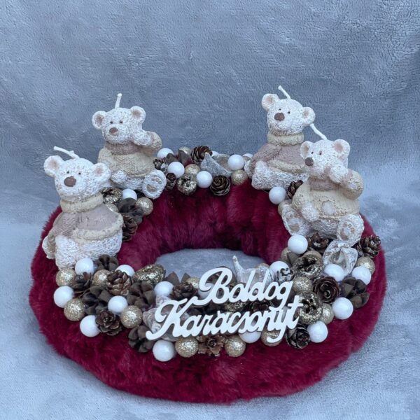 Bordó – Pezsgő – Barna Mackós Adventi Koszorú Adventi Koszorúk, Boxok Bordó – Pezsgő – Barna Mackós Adventi Koszorú Adventi Koszorúk, Boxok