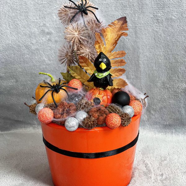 Halloweeni asztaldísz 7. Asztaldíszek Halloweeni asztaldísz 7. Asztaldíszek