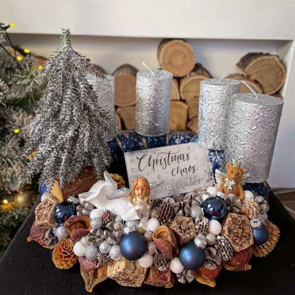 Angyalkás kék adventi koszorú Karácsony / Tél Angyalkás kék adventi koszorú